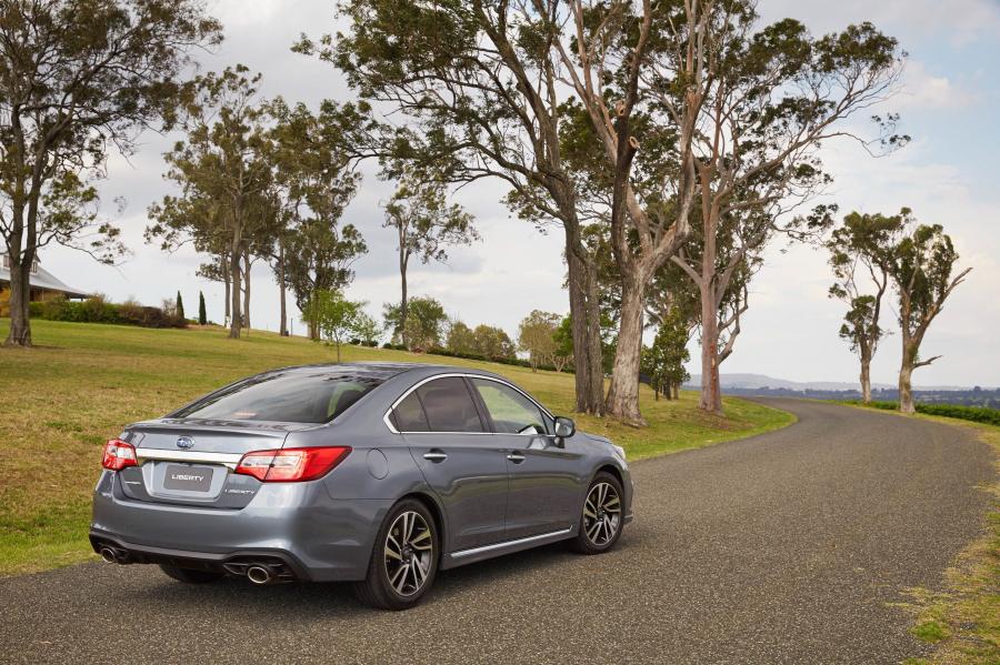  Subaru Liberty 3.6R 2018 года  (фото 7 из 11)